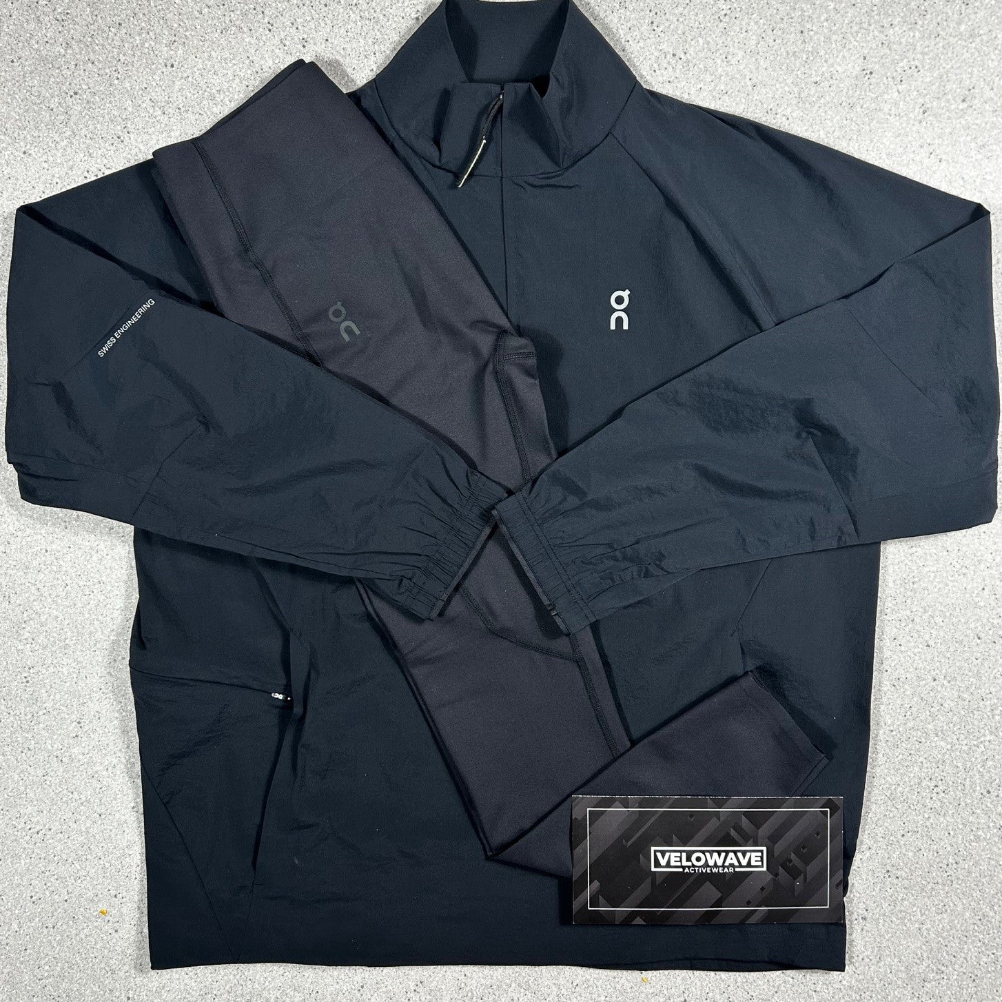 On Running 1/2 Zip Set - Velowave-activewear